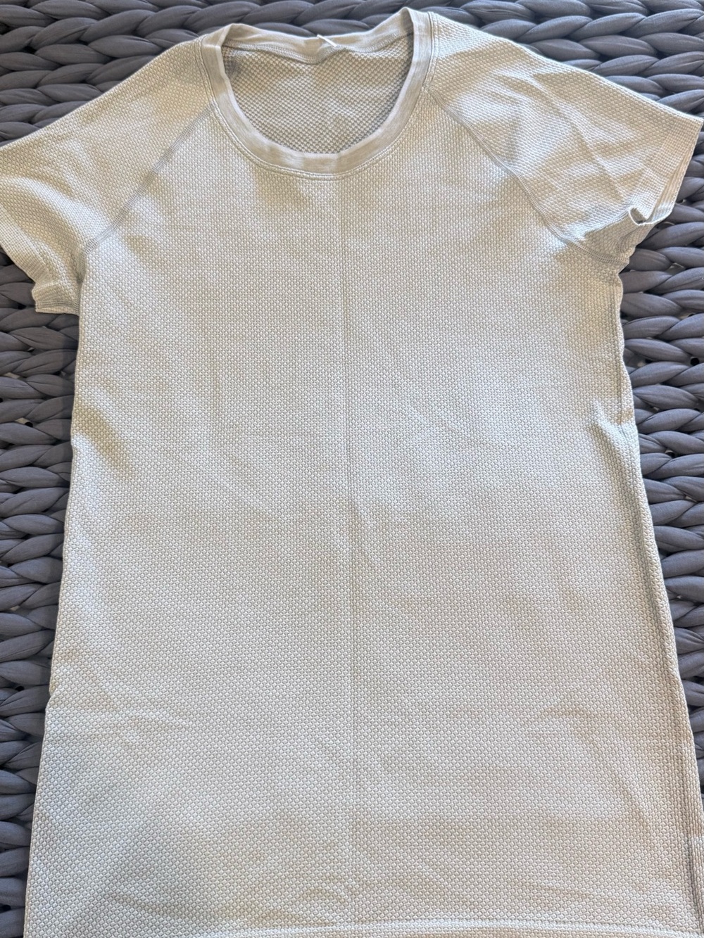 Lululemon Swiftly Tech. Short sleeve. Hip length. Size 8
